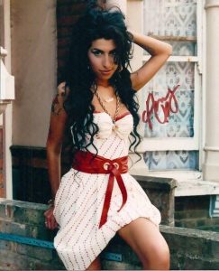 AMY WINEHOUSE autographed photo #2! SEXY!