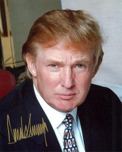 DONALD TRUMP Autographed Color 8X10 photo
