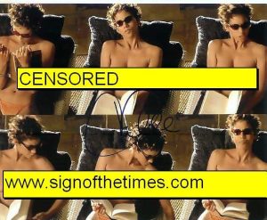 HALLE BERRY autograph-*** NAKED ***signed photo! RARE!!!