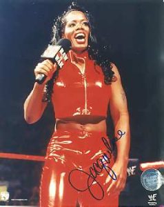 JACQUELINE- Nice signed photo!