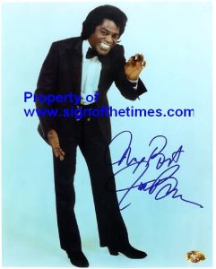 JAMES BROWN autograph-*** STUNNING signed photo!