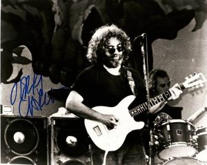 JERRY GARCIA autograph-***GRATEFUL DEAD B/W autographed photo!