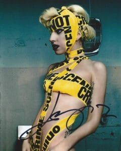 LADY GAGA *CRIME SCENE* autographed photo! NICE!