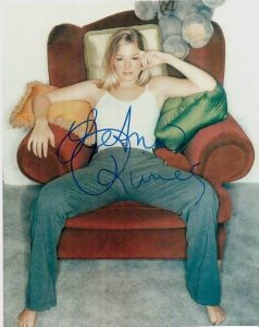 LEANN RHIMES autograph- pretty signed photo!