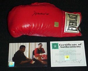 Muhammad Ali Autographed EVERLAST BOXING GLOVE!