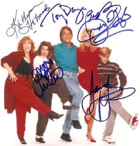 WHO'S THE BOSS autographed cast photo signed by ALL 5! RARE!!!